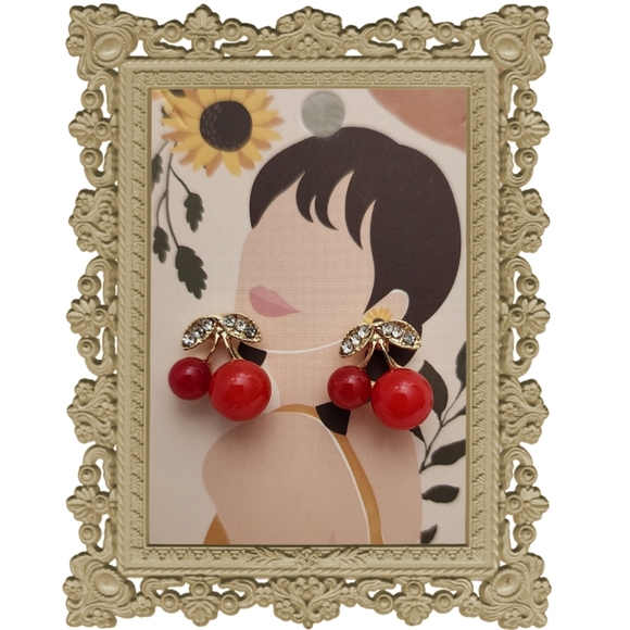 Jewelry - Cute Jeweled Cherry Earrings